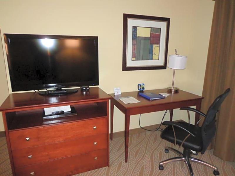 Comfort Inn & Suites Marquette - Prairie du Chien image