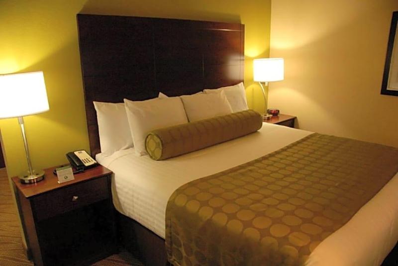 Comfort Inn & Suites Marquette - Prairie du Chien image