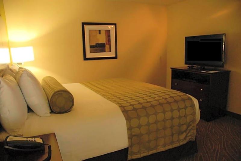 Comfort Inn & Suites Marquette - Prairie du Chien image