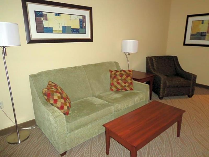 Comfort Inn & Suites Marquette - Prairie du Chien image