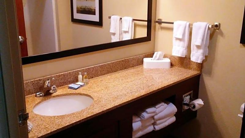Comfort Inn & Suites Marquette - Prairie du Chien image