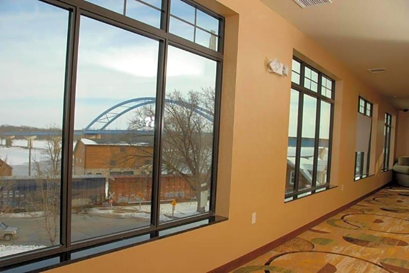 Comfort Inn & Suites Marquette - Prairie du Chien image