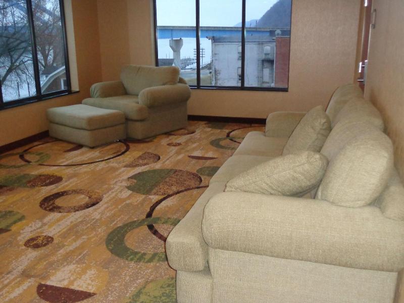 Comfort Inn & Suites Marquette - Prairie du Chien image
