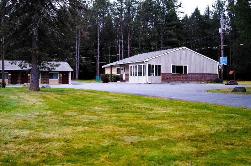 Sullivan Trail Inn & Suites image