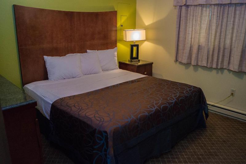 Sullivan Trail Inn & Suites image