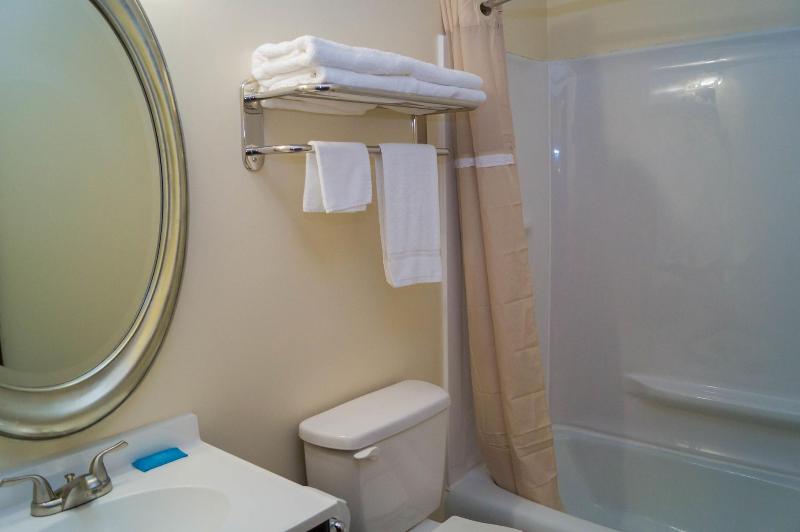 Sullivan Trail Inn & Suites image