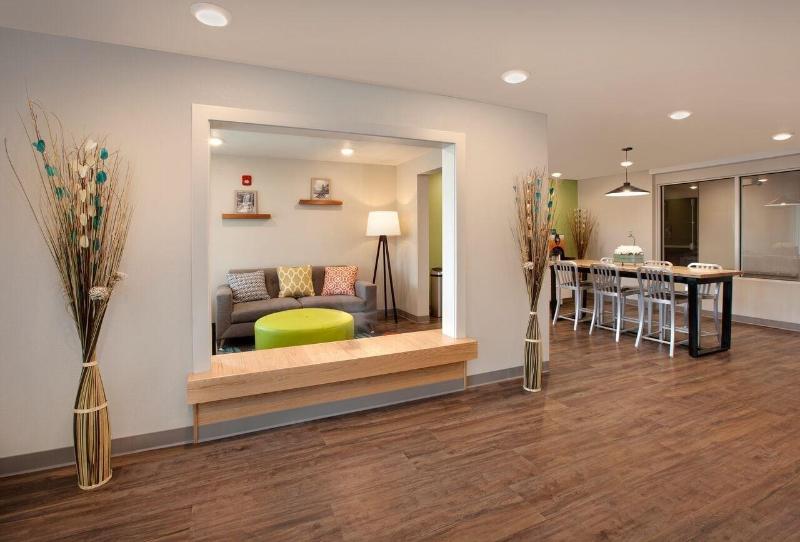 Woodspring Suites Quantico image