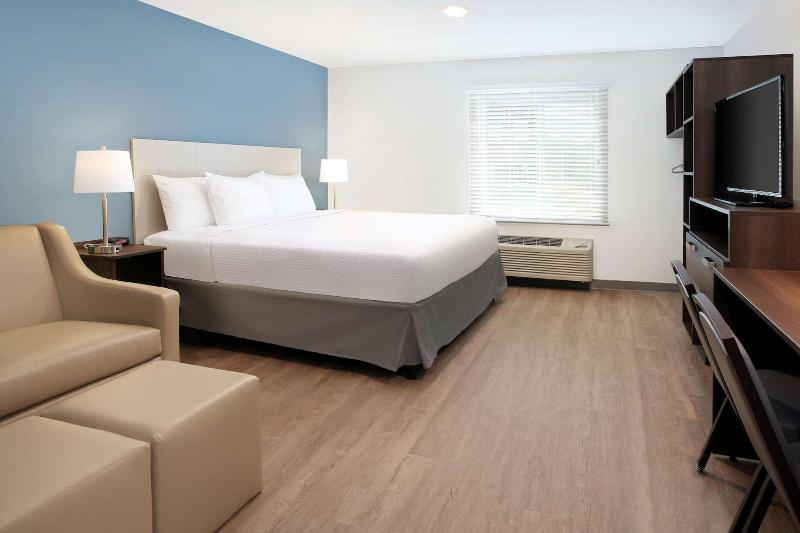 Woodspring Suites Quantico image