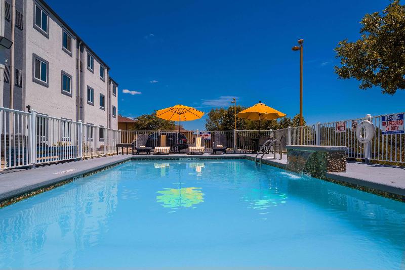 Studio Z Ascend Hotel Collection image