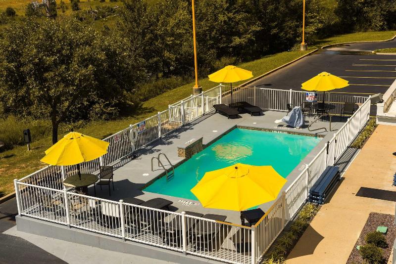 Studio Z Ascend Hotel Collection image