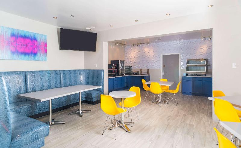 Studio Z Ascend Hotel Collection image