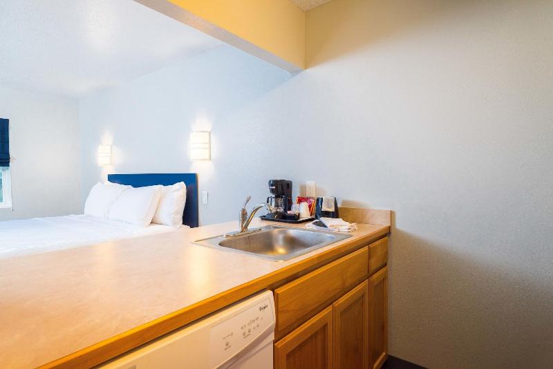Studio Z Ascend Hotel Collection image