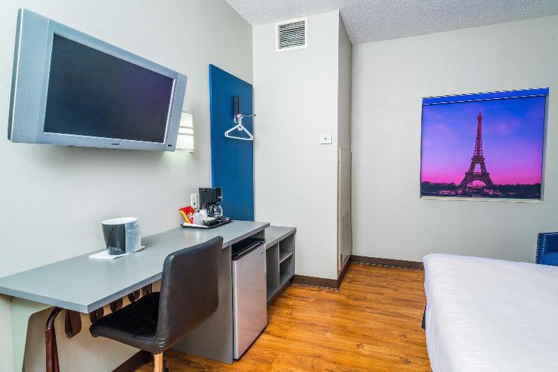 Studio Z Ascend Hotel Collection image