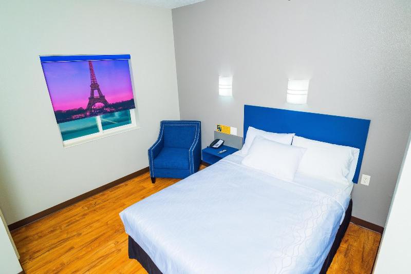Studio Z Ascend Hotel Collection image