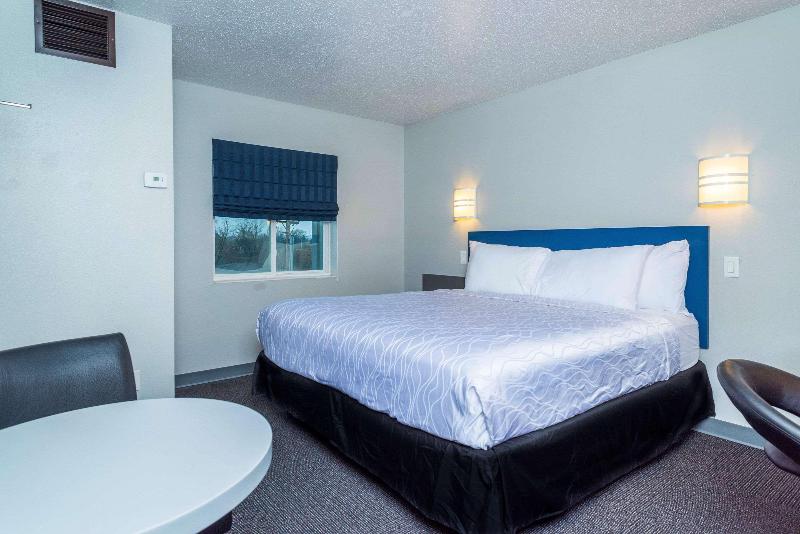 Studio Z Ascend Hotel Collection image