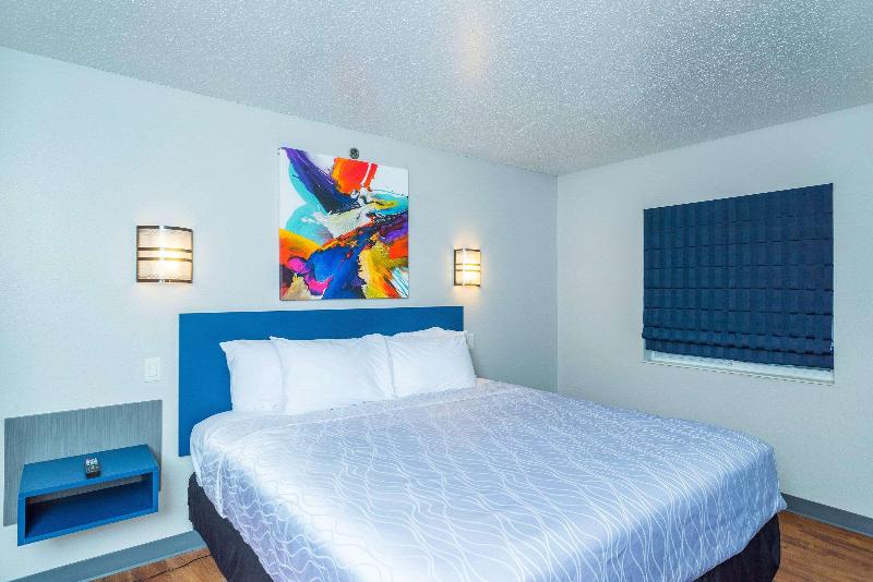 Studio Z Ascend Hotel Collection image