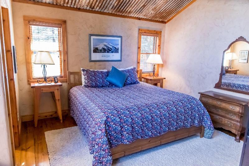 Ruidoso Lodge Cabins image