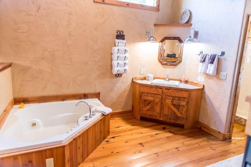 Ruidoso Lodge Cabins image