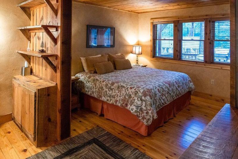 Ruidoso Lodge Cabins image