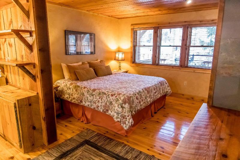 Ruidoso Lodge Cabins image