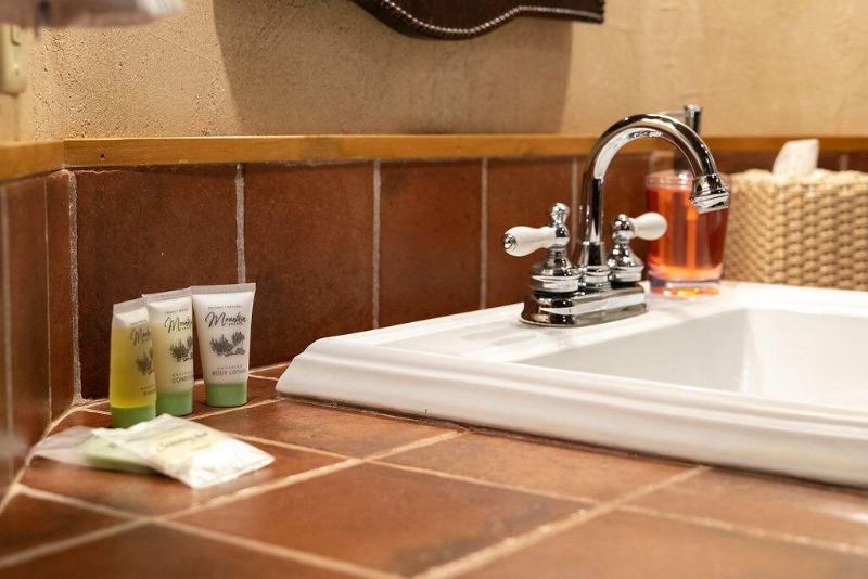 Ruidoso Lodge Cabins image