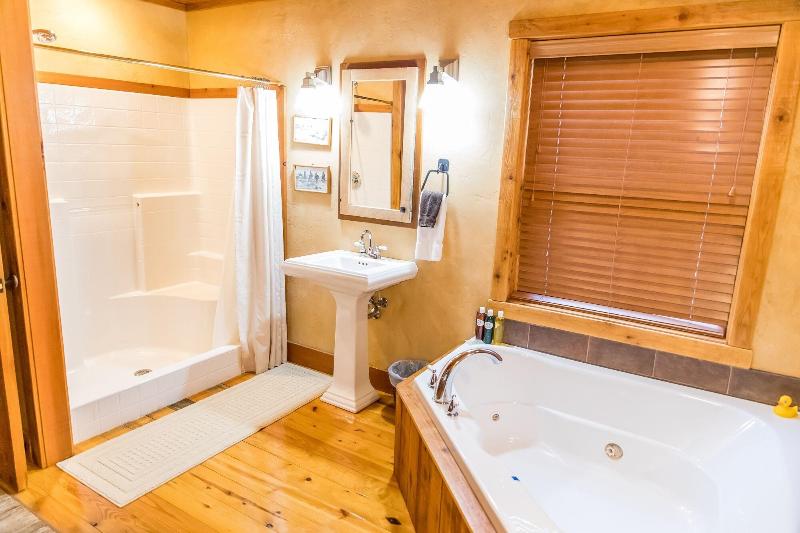 Ruidoso Lodge Cabins image