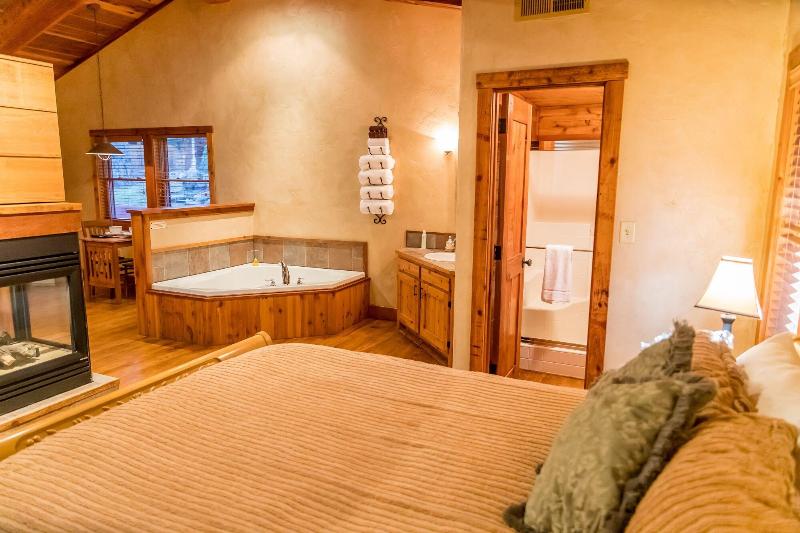 Ruidoso Lodge Cabins image