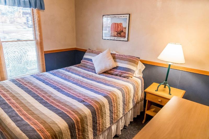 Ruidoso Lodge Cabins image