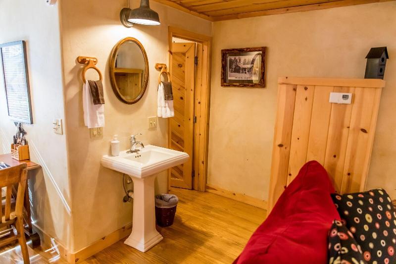 Ruidoso Lodge Cabins image