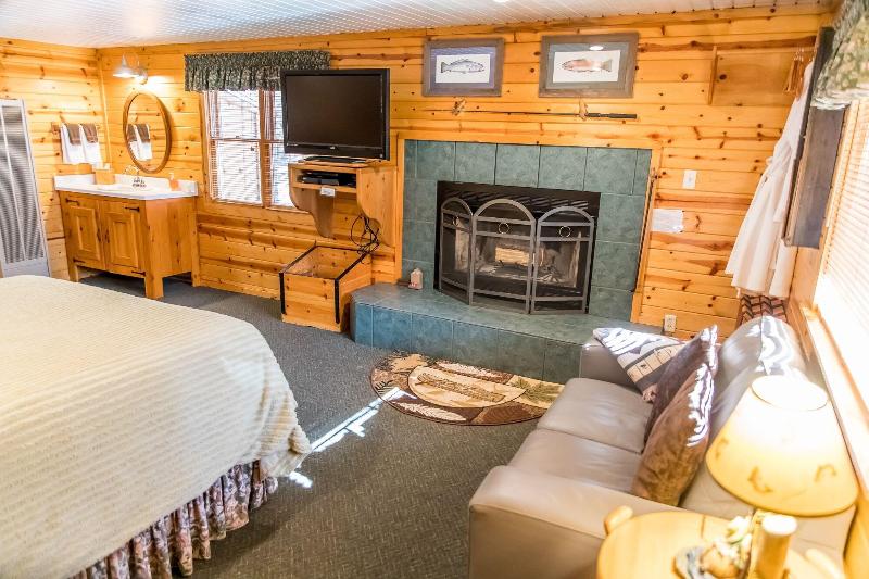 Ruidoso Lodge Cabins image