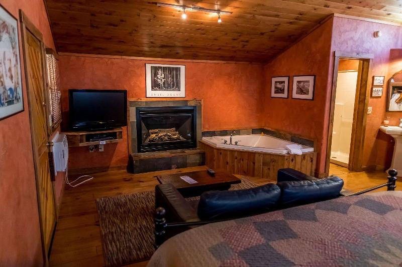 Ruidoso Lodge Cabins image