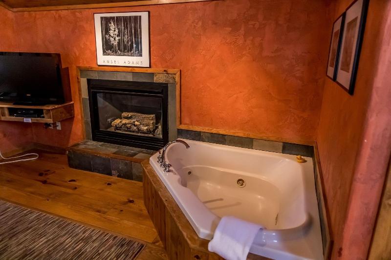 Ruidoso Lodge Cabins image