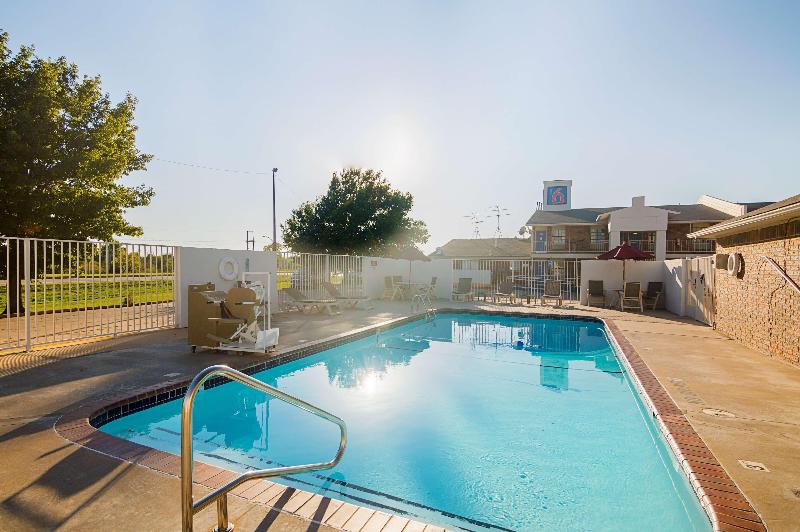 Motel 6 Lawton, OK image