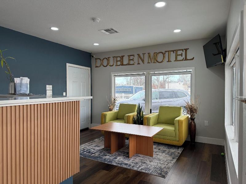 Double N Motel — view