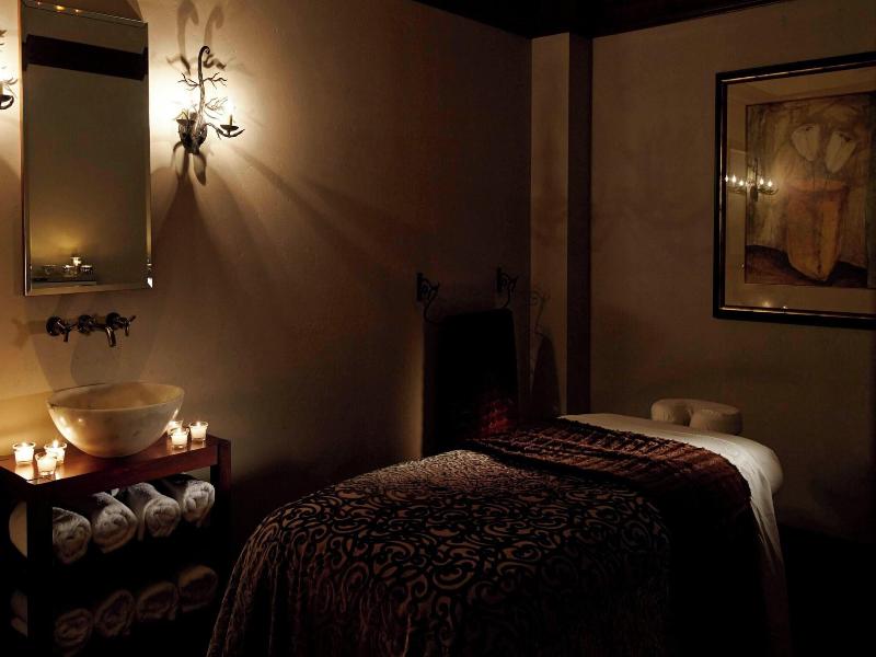 The Del Monte Lodge Renaissance Rochester Hotel & image