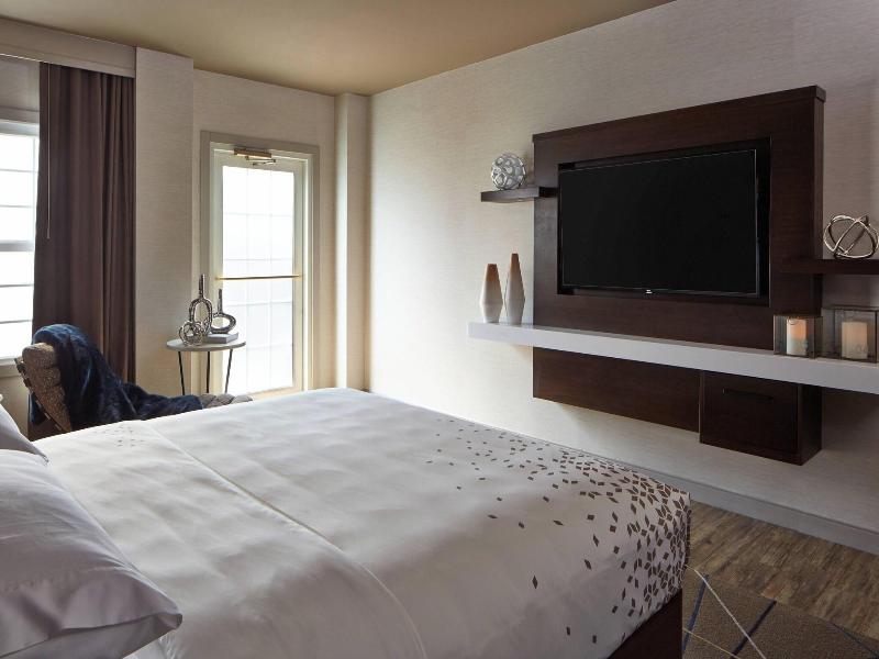 The Del Monte Lodge Renaissance Rochester Hotel & image