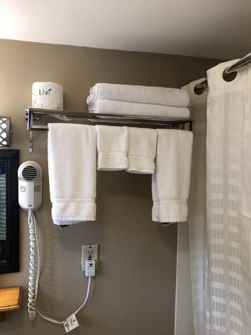 Claremont Motor Lodge image