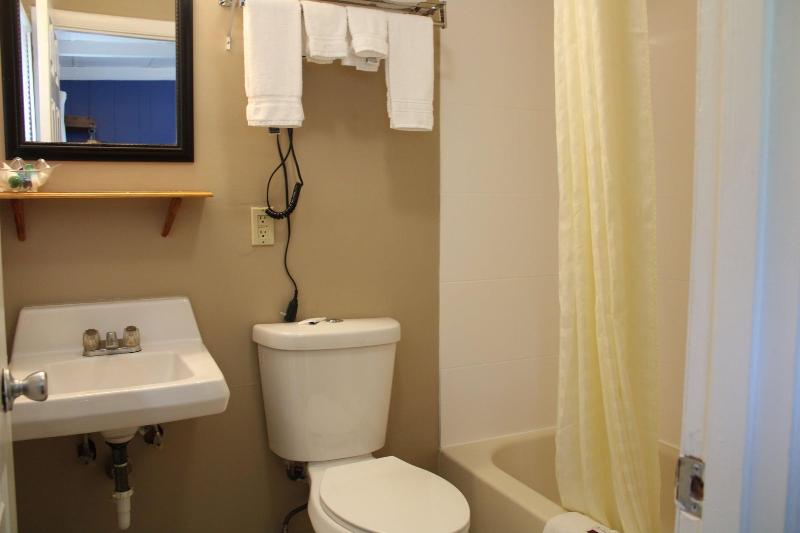 Claremont Motor Lodge image