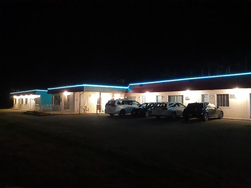 Motel Happy Salmon image