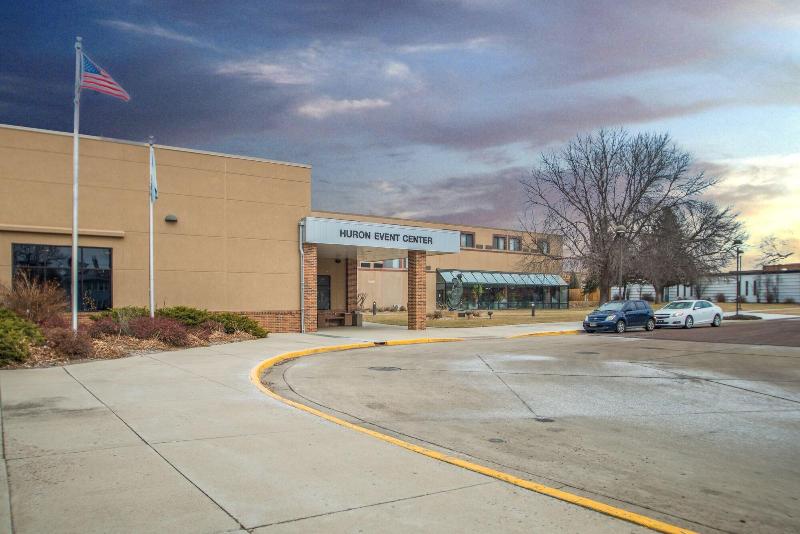 Crossroads Hotel At Huron Event Center image