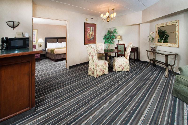 Crossroads Hotel At Huron Event Center image