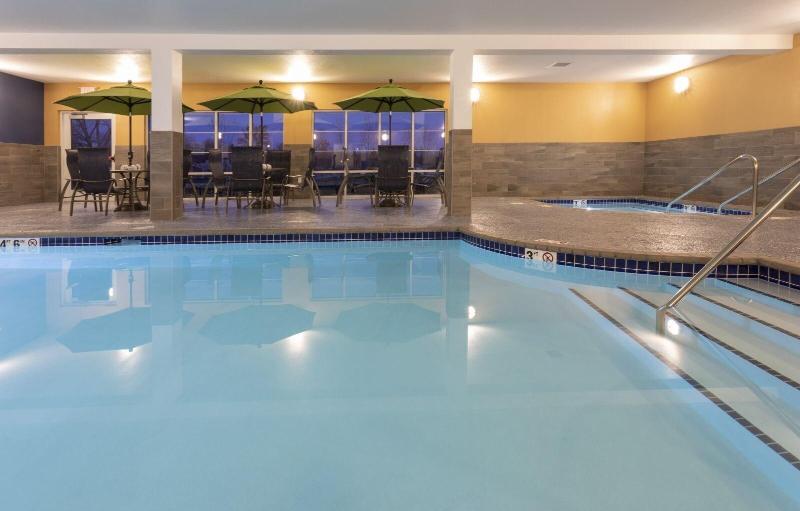 Grandstay Hotel And Suites Milbank image