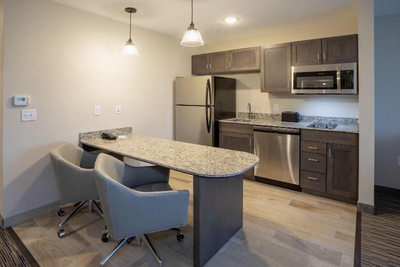 Grandstay Hotel And Suites Milbank image