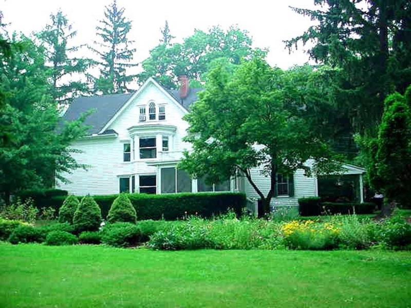 18 Vine Inn & Carriage House image