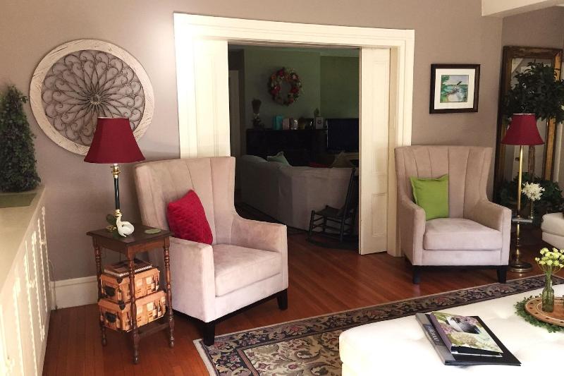 18 Vine Inn & Carriage House image