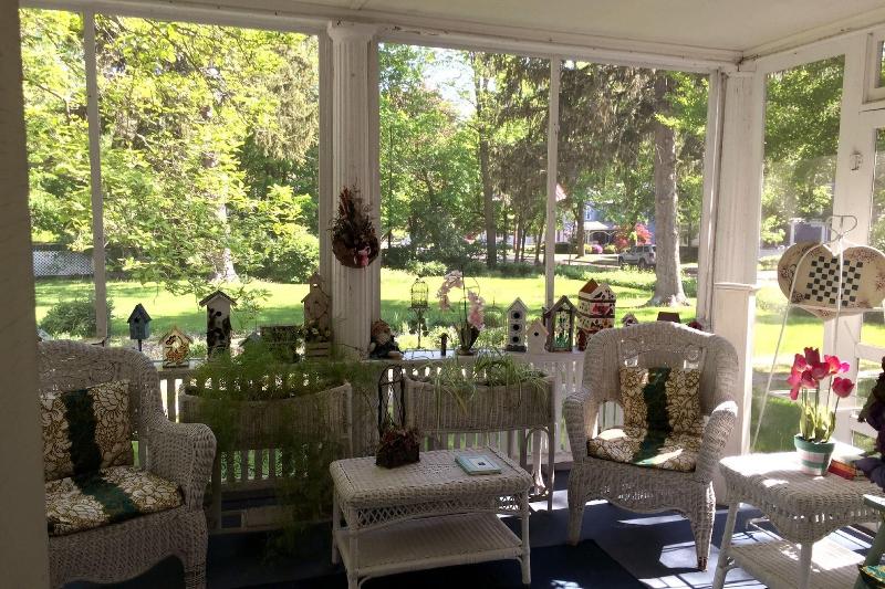 18 Vine Inn & Carriage House image