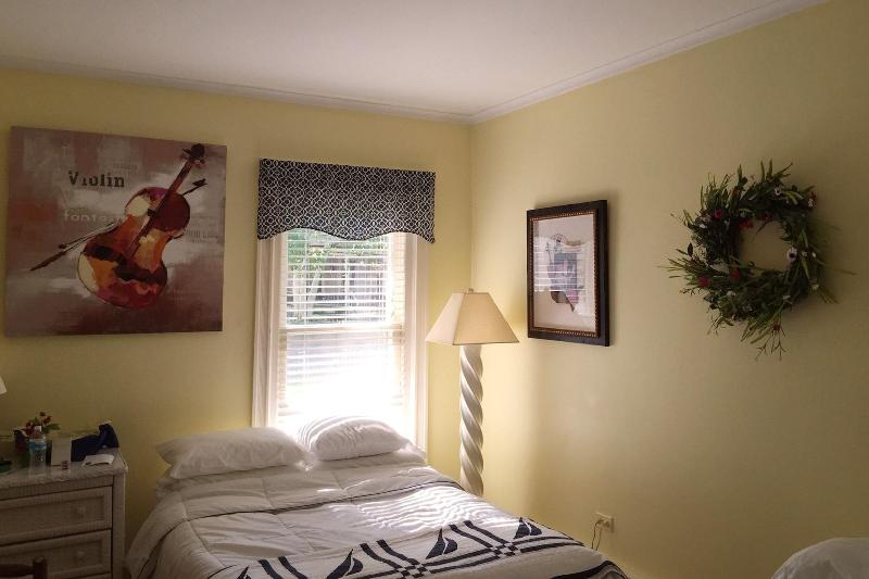 18 Vine Inn & Carriage House image