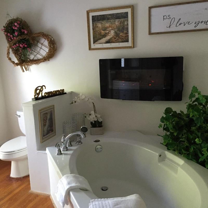 18 Vine Inn & Carriage House image