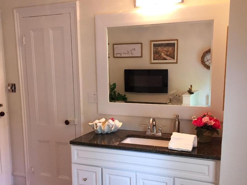 18 Vine Inn & Carriage House image