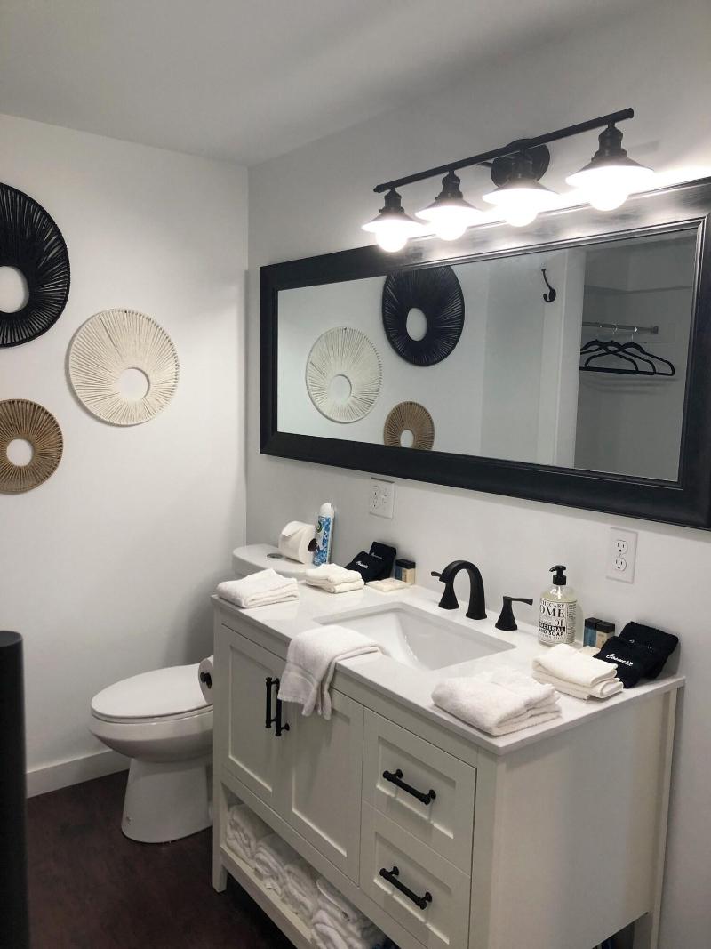 18 Vine Inn & Carriage House image